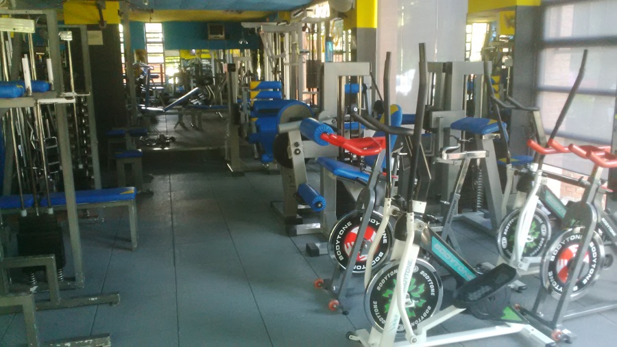 Suelo caucho macizo 40mm. machihembrado especial gimnasios - crossfit.