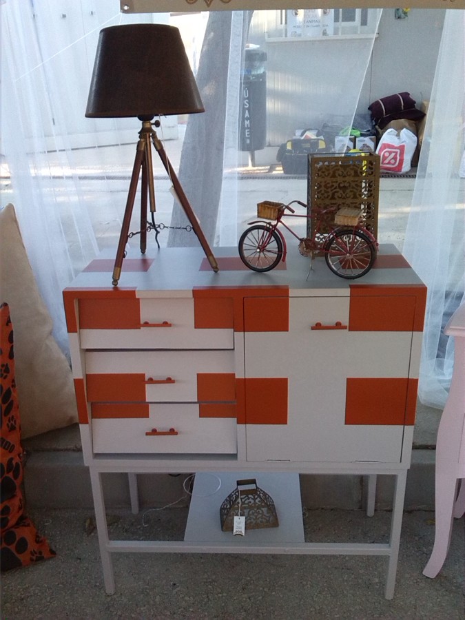 LICORERA AÑOS 60, RESTAURADA