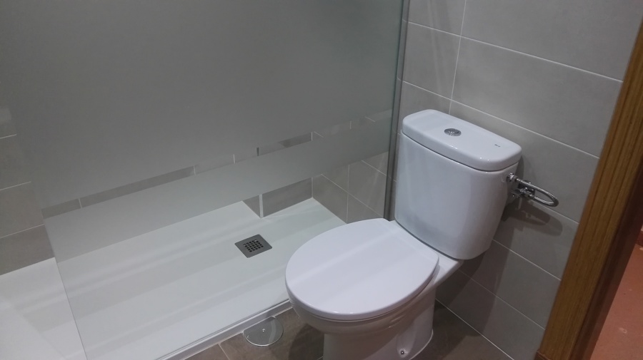 Sanitarios y plato de ducha