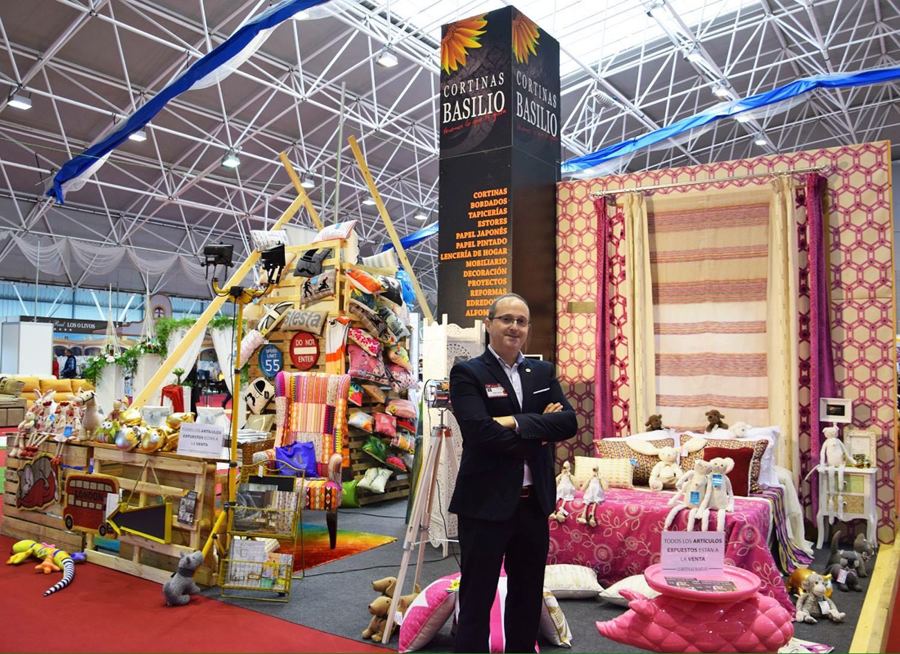 El director comercial de CORTINAS BASILIO