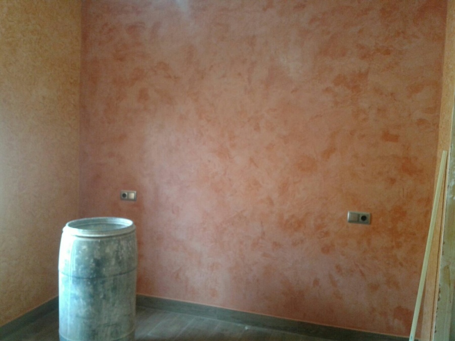 Reforma pared cabecero dormitorio