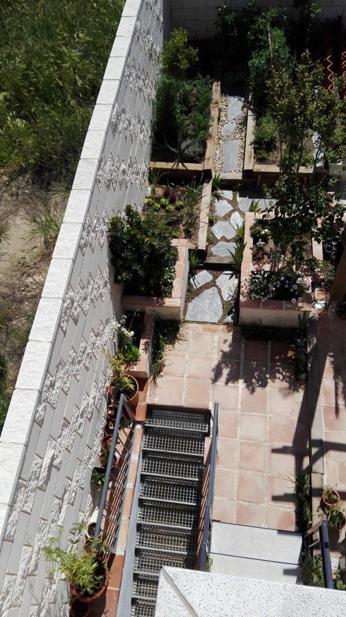 CONSTRUCCIÓN DE JARDINES. Jardihuert@