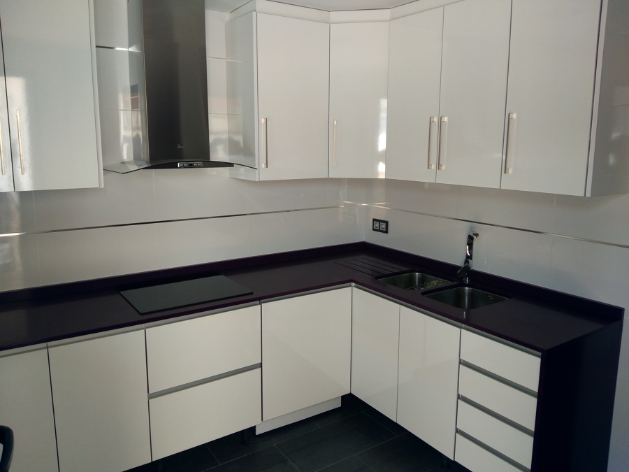 Cocina en Pozo Alcón silestone