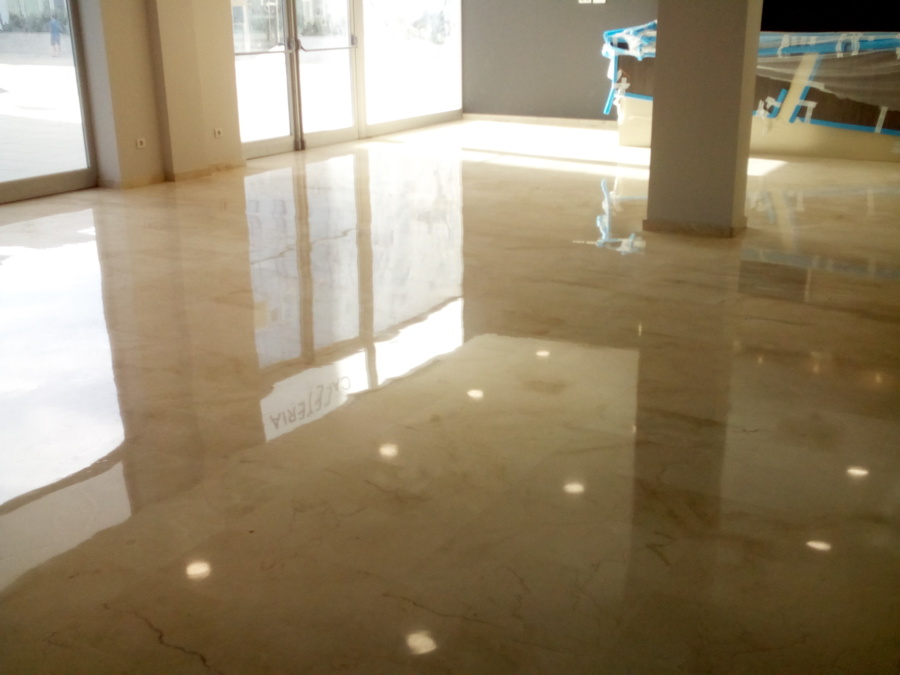 Restaurado mármol marfil