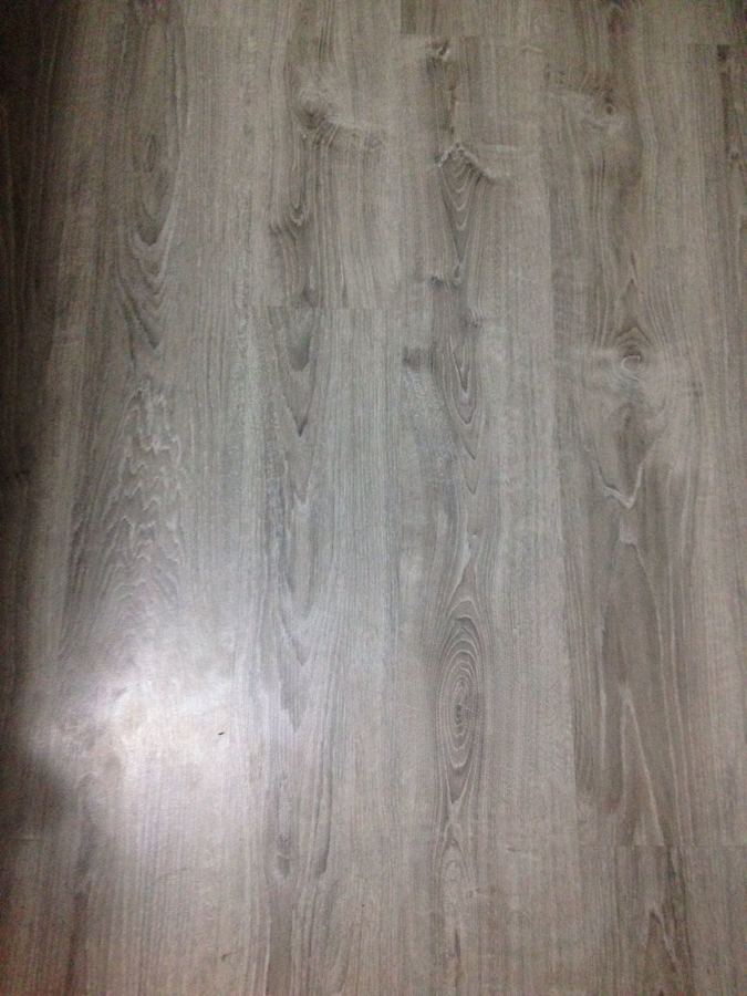 Detalle de tarima flotante 