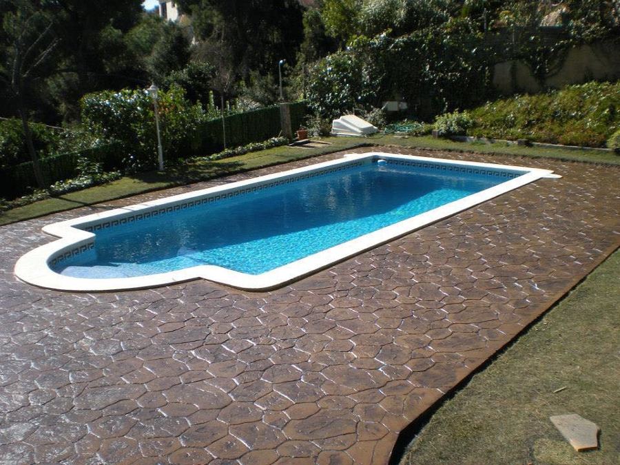 Piscina y hormigo inpreso 