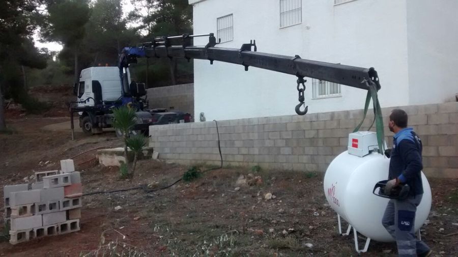 DESCARGA DEPÓSITO AÉREO CEPSA