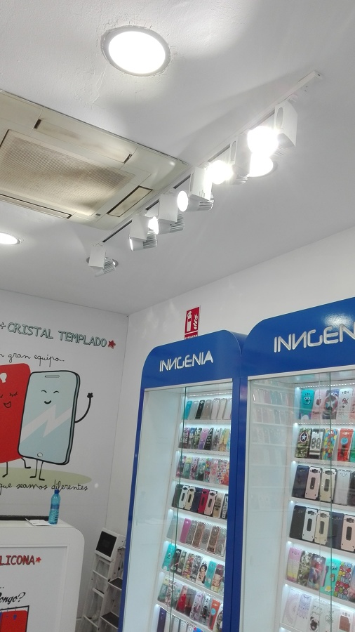 Cambio de Iluminación en Tienda