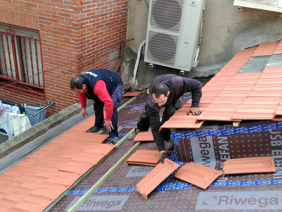 Rehabilitación cubierta inclinada con teja alicantina