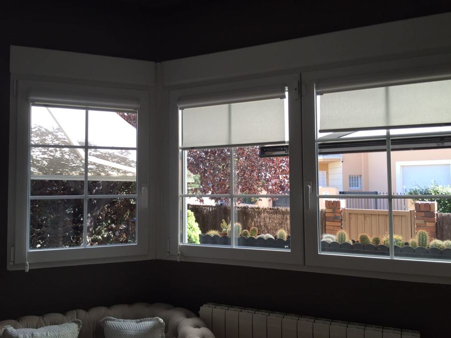 Ventana con barrotillo