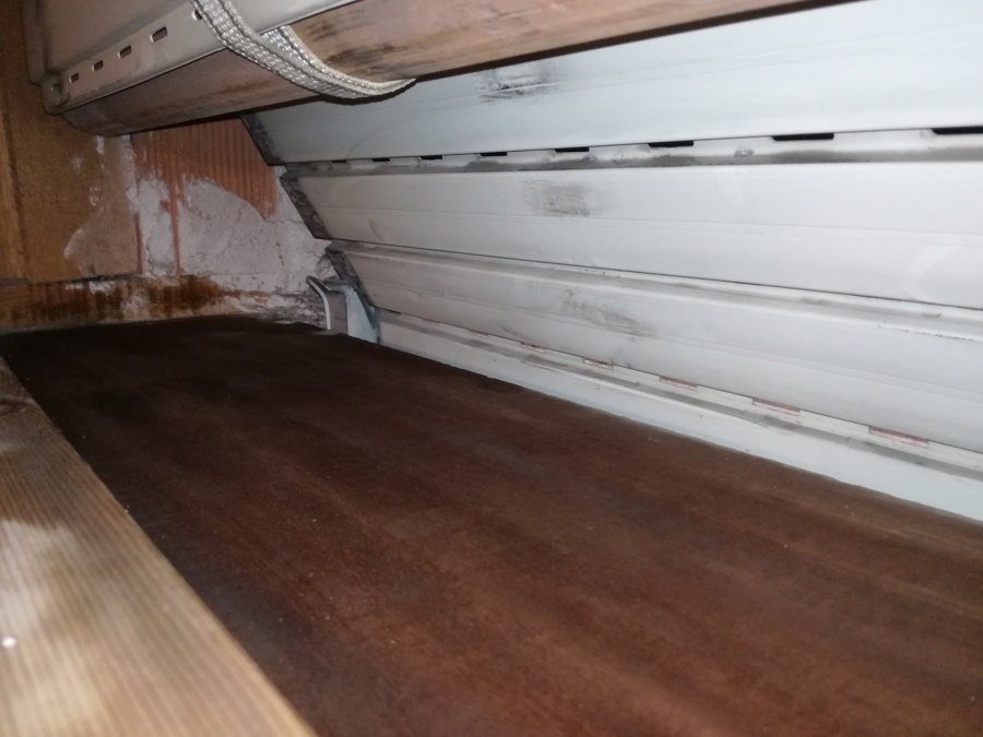 Limpieza de cajón de persiana.