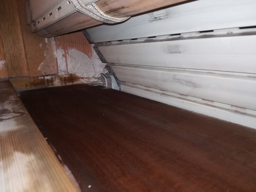 Limpieza de cajón de persiana.