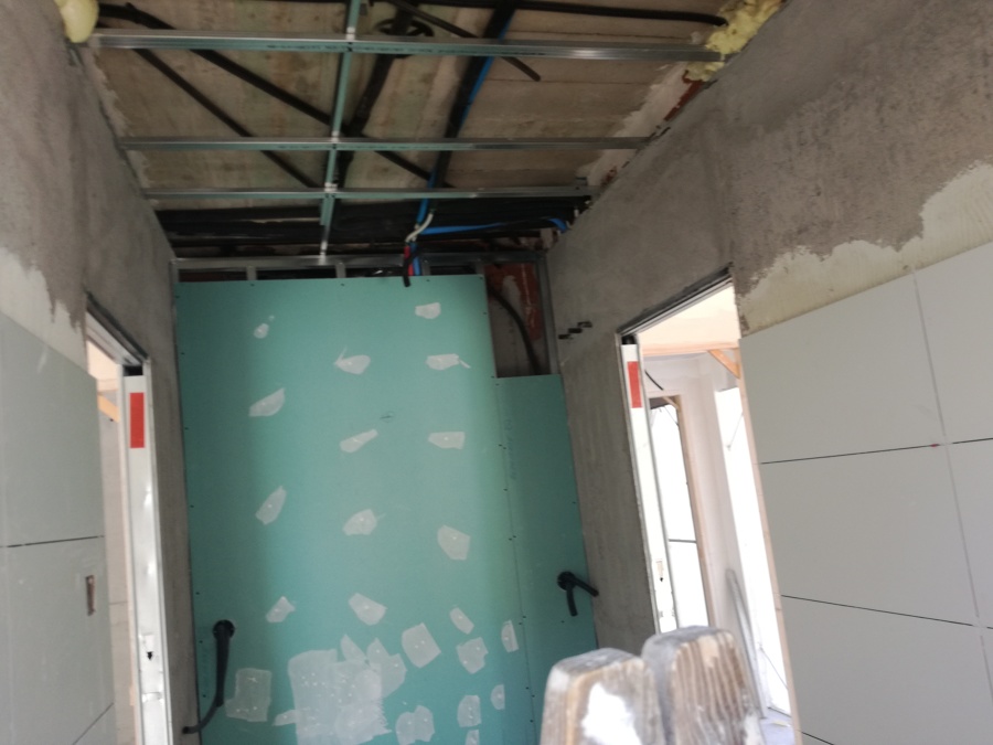 reforma de baño.pladu,r rachola, fontaneria, electricidad.pintura.