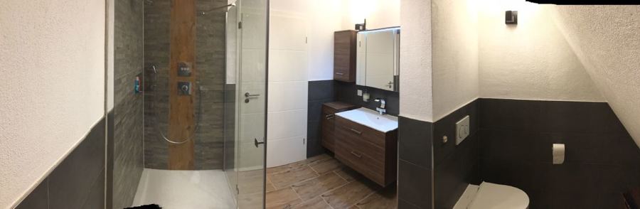 Baño completo en un trastero del ático-Bietenhausen (Alemania)