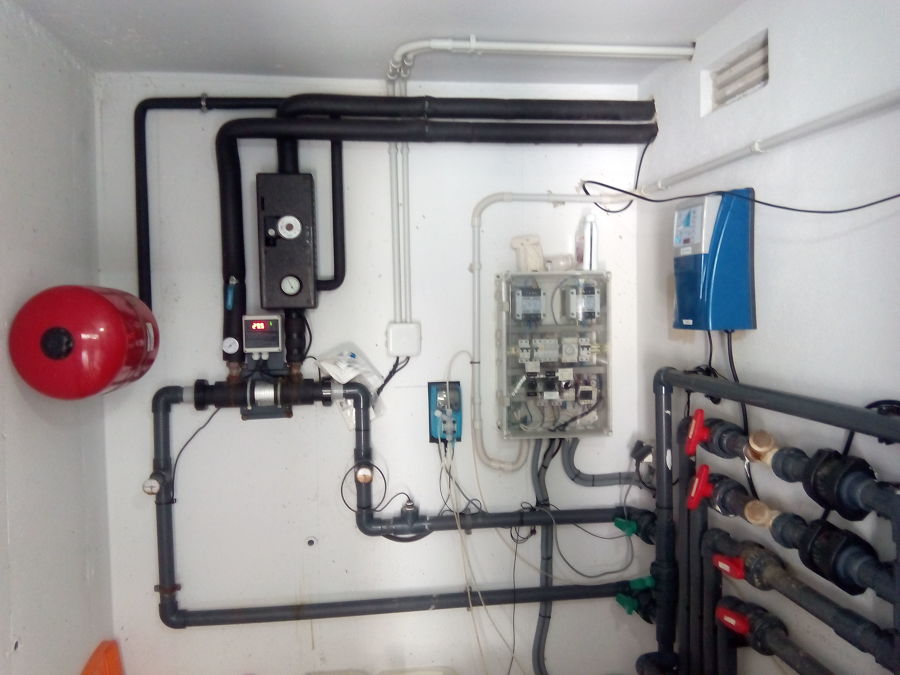 Circulacion forzada 750ltrs. y calefacción de piscina 2