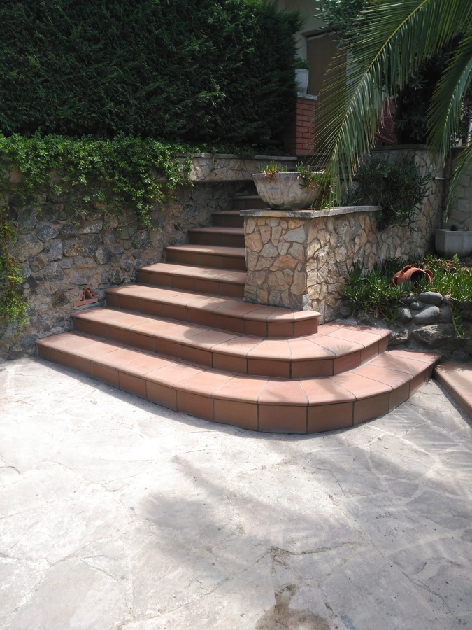 Escalera  Peldaño Greco Gres