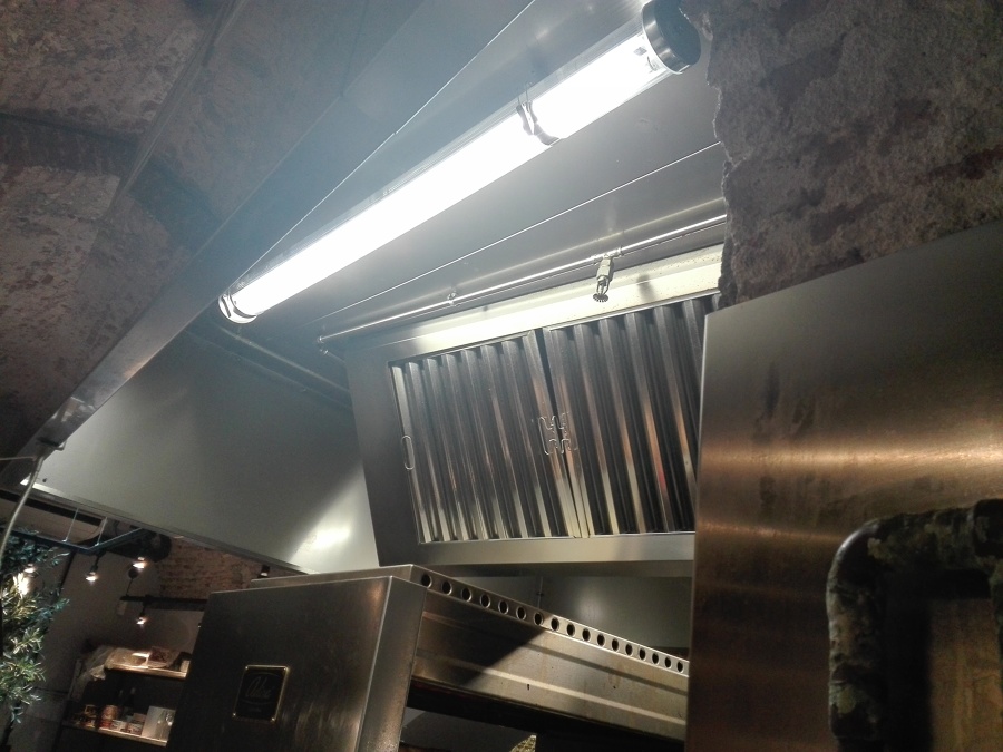 Luminaria estanca de alta resistencia al calor