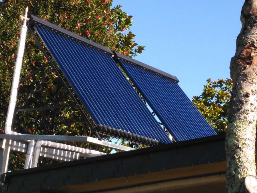 Instalación solar térmica con tubos de vacío