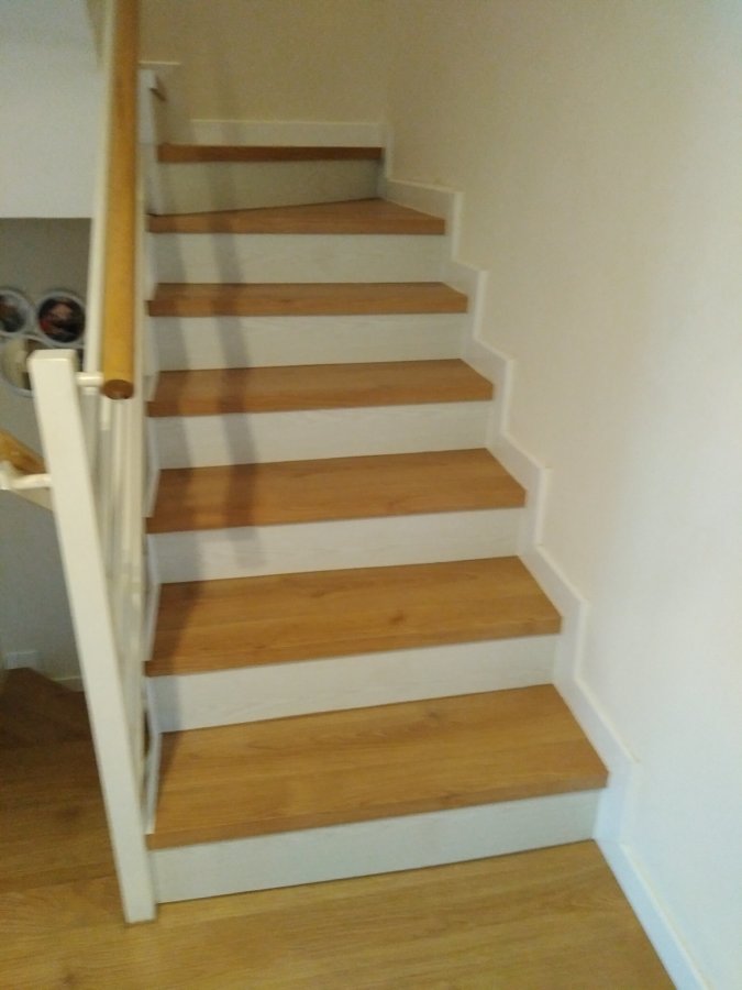 Revestimiento escalera con tarima