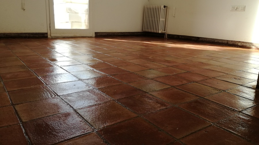 Tratamientos de terracota o suelos de barro cocido