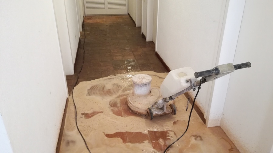 Tratamientos de terracota o suelos de barro cocido