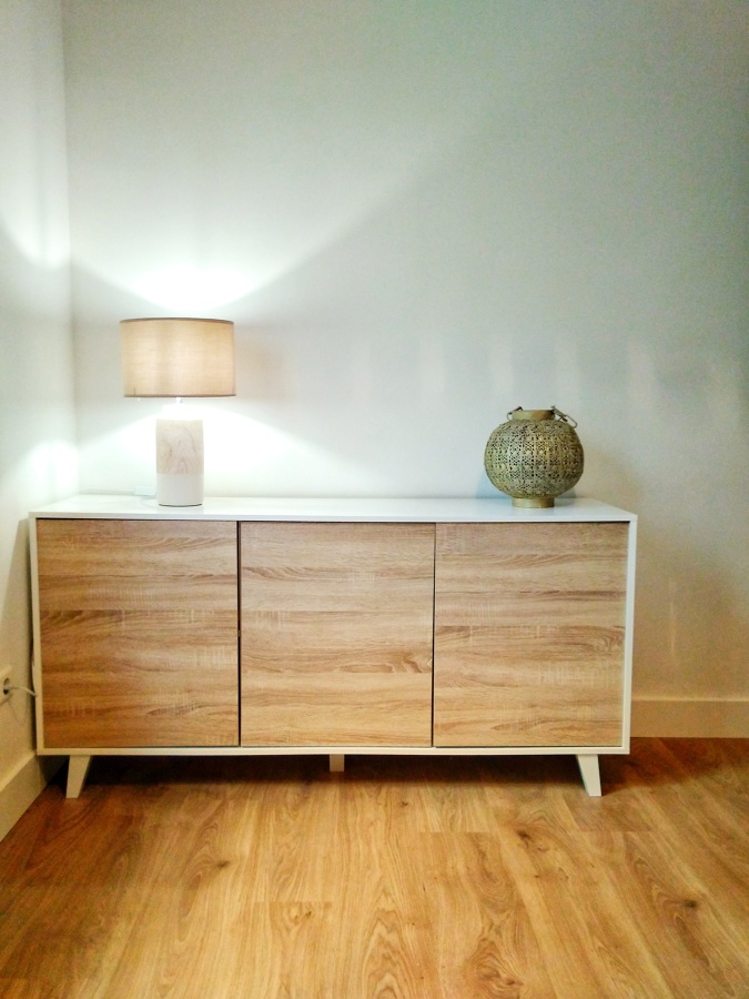 Materiales: suelo laminado que parece madera