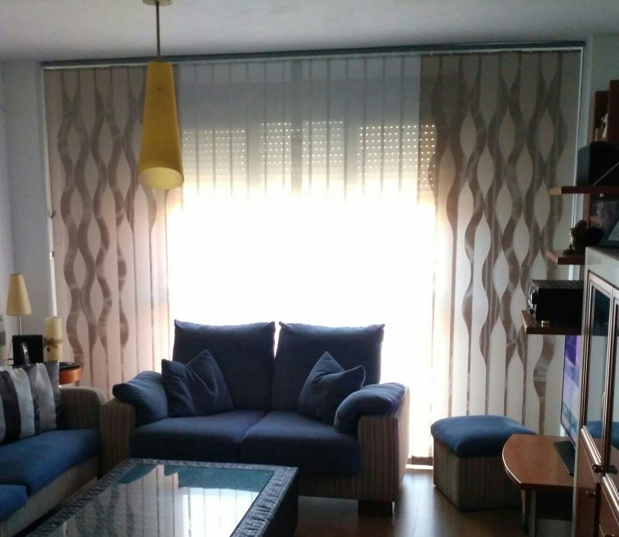 Cortina Vertical con Ondas