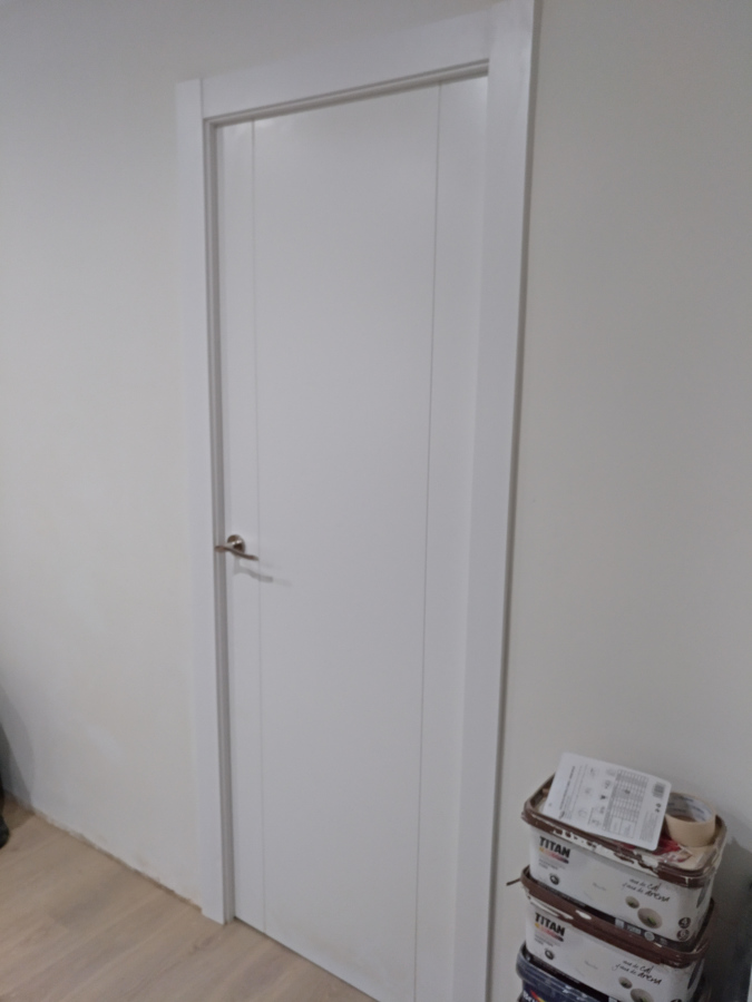 Puerta modelo cala lacada