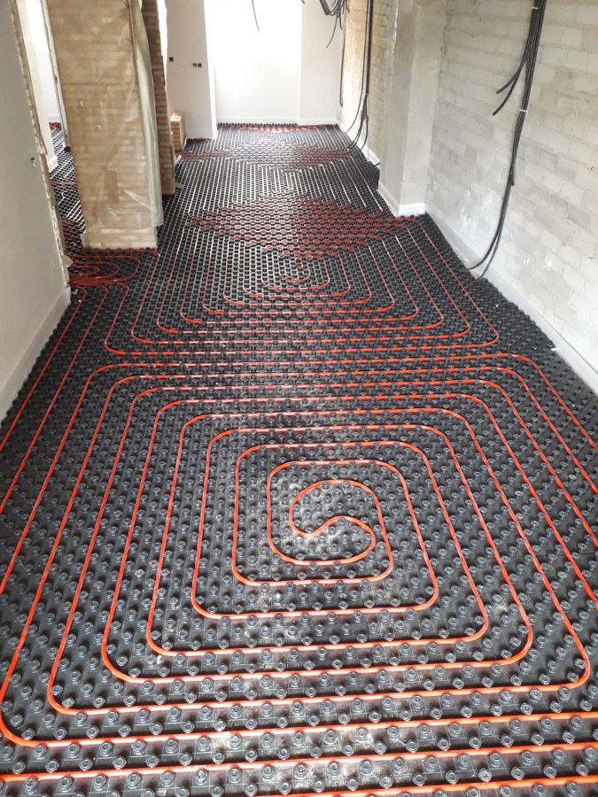 SUELO RADIANTE + ENERGIAS RENOVABLES