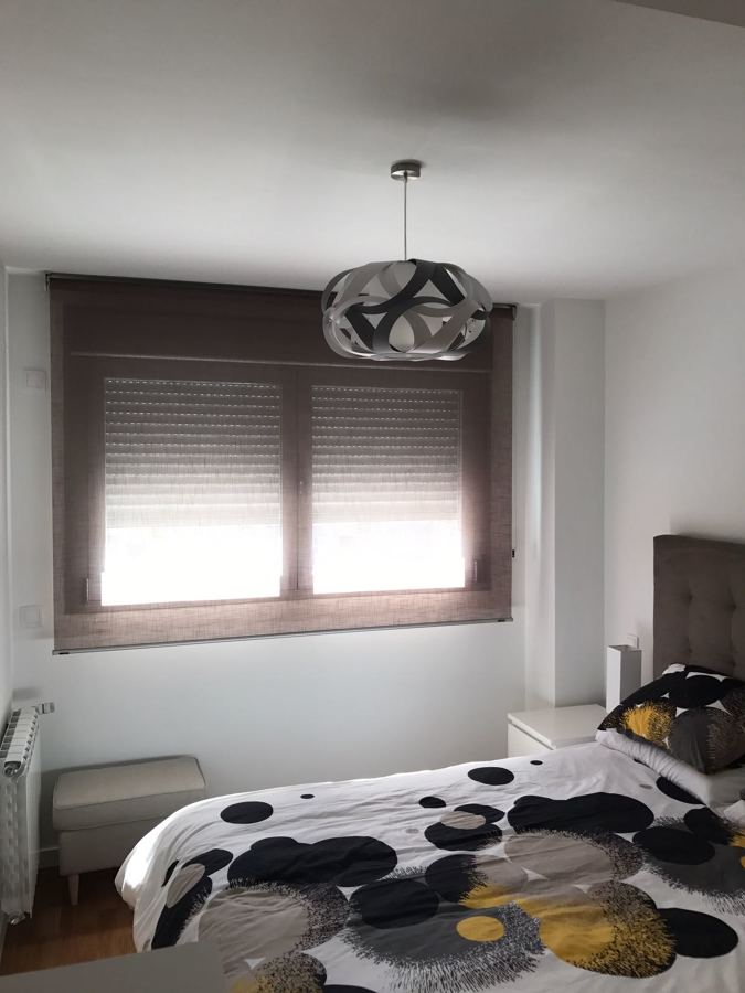 Estor enrollable tejido traslúcido modelo Allusion