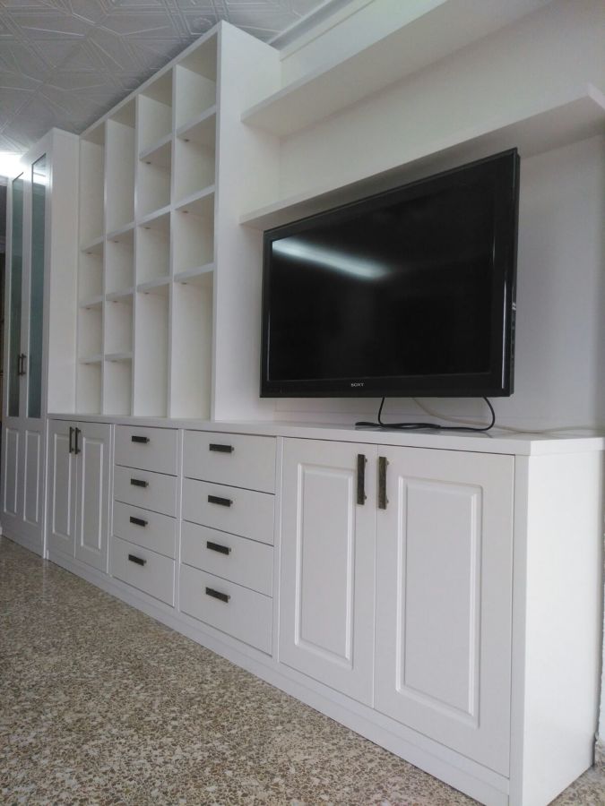 MUEBLE-SALÓN LACADO BLANCO ROTO