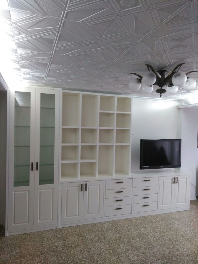 MUEBLE-SALÓN LACADO BLANCO ROTO