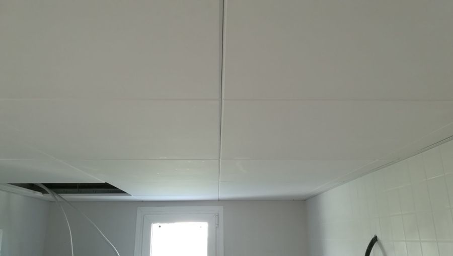 Escayola rejistrable de perfil oculto