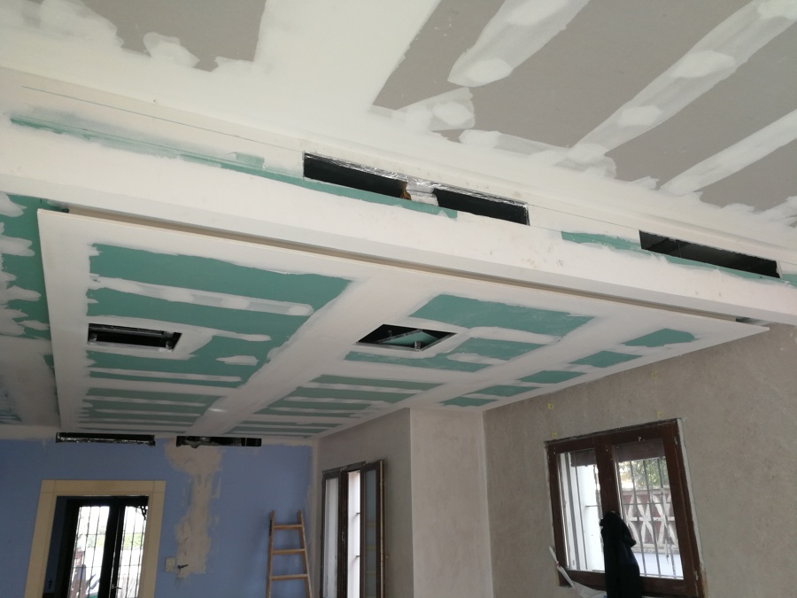 Reforma de cocina y salón con foseado y candilejas también