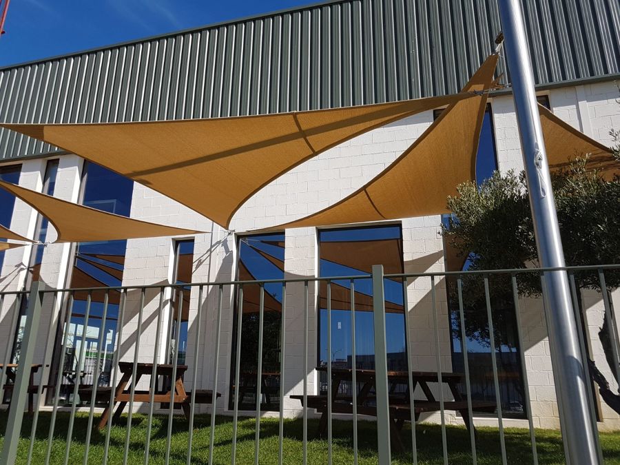 TOLDO DE VELAS TRIANGULARES DECORATIVAS