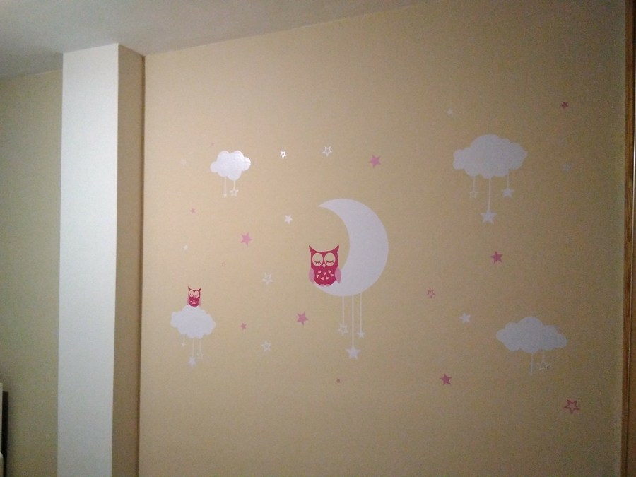 Pintado y decoración con vinilos para habitación infantil