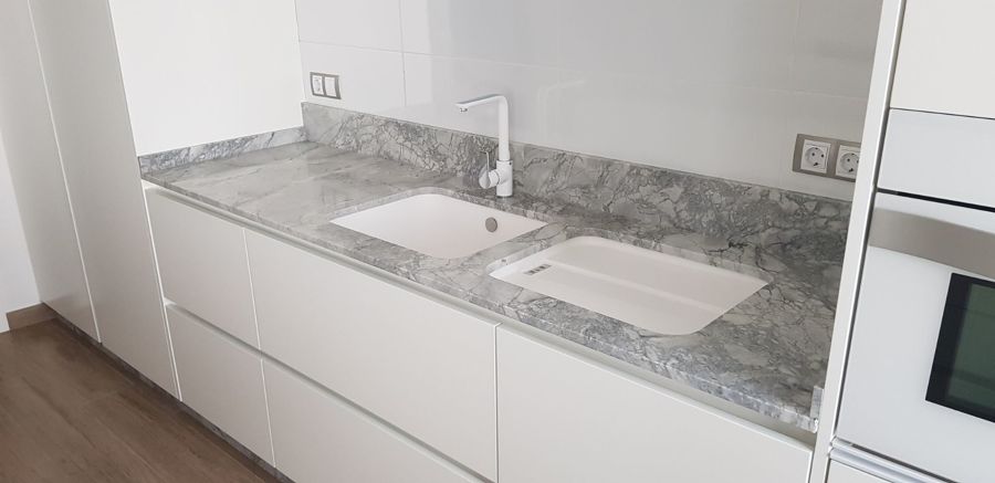 ENCIMERA COCINA GRANITO NATURAMIA PORTOBELLO