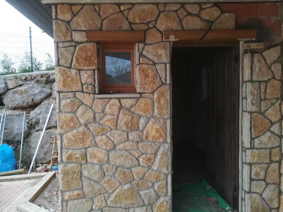 Chapado en caliza amarilla