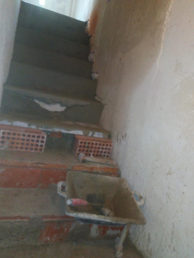 Rectificación de escalera en masia