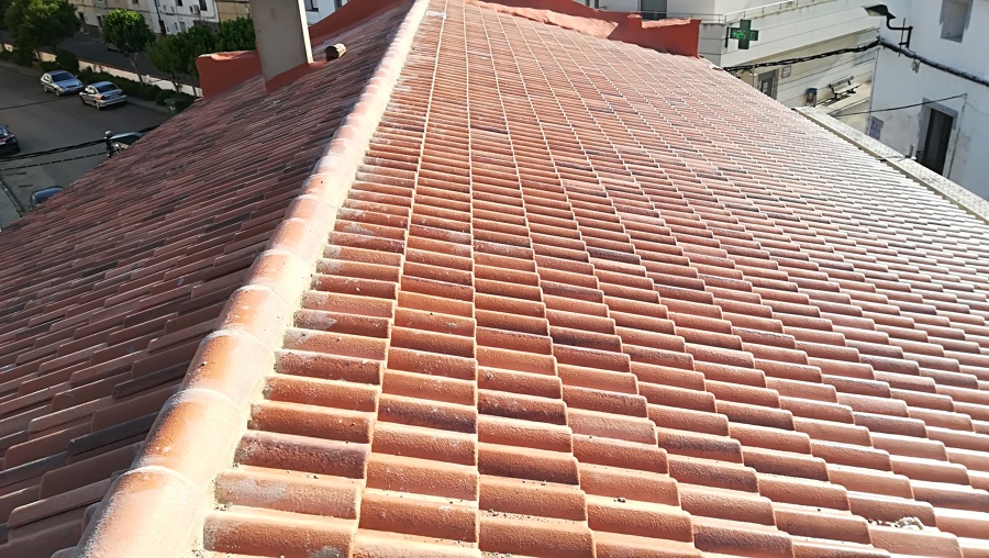 Reforma de tejado en Epila.