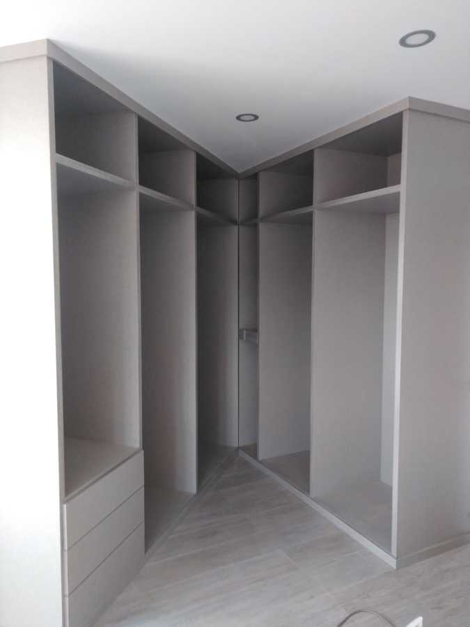 Vestidor habitación de matrimonio | Piso Gijón