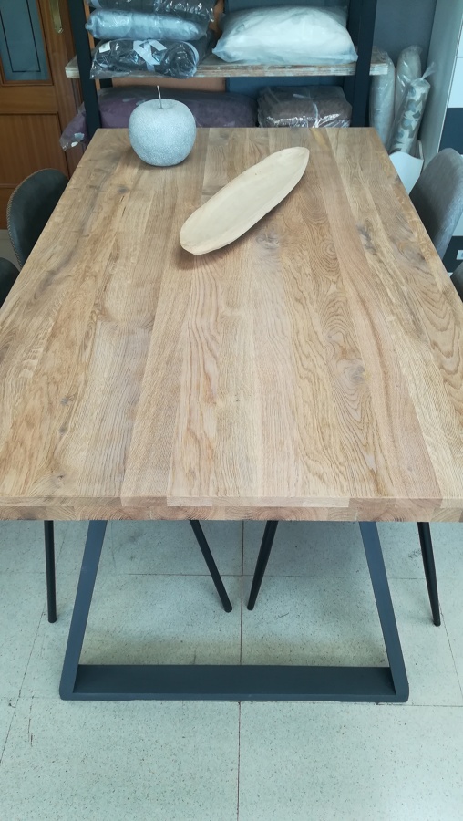 Mesa industrial de roble