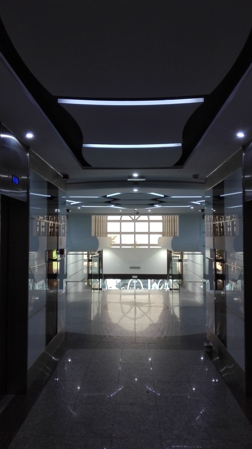 Interior hall edificio 12 estrellas pasillos