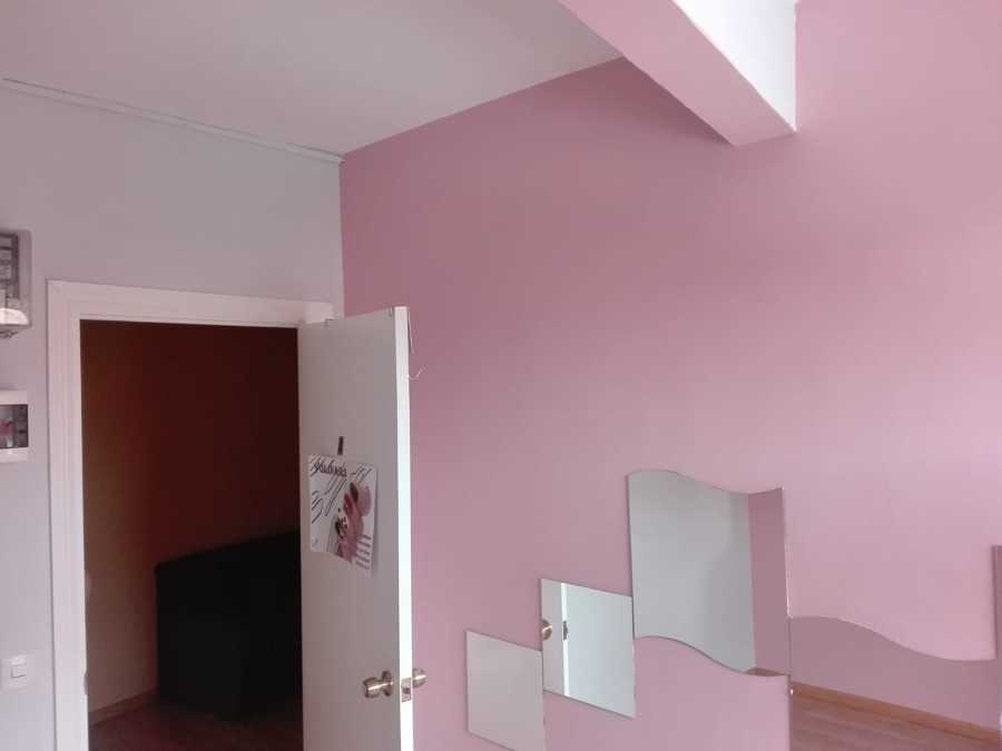 Pintura de oficina a dos tonos.