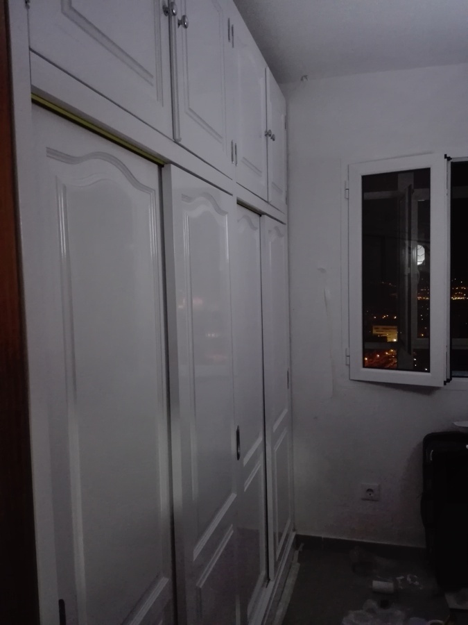 ropero lacado en blanco