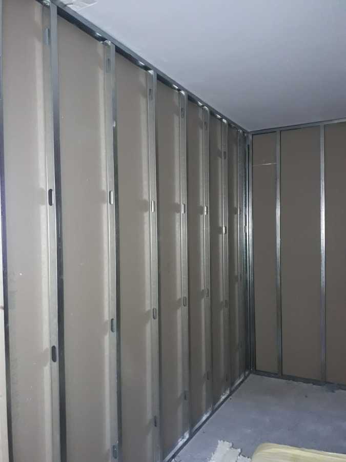 Particiones autoportantes de placa de yeso laminado