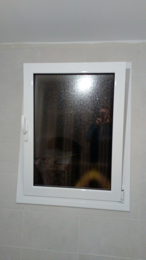 oscilobatiente,vidrio climalit carglass (translucido)