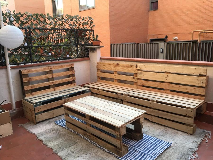 Muebles de terraza con palets reciclados (Madrid)