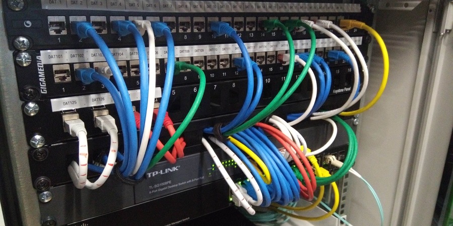 infraestructura de telecomunicaciones oficina