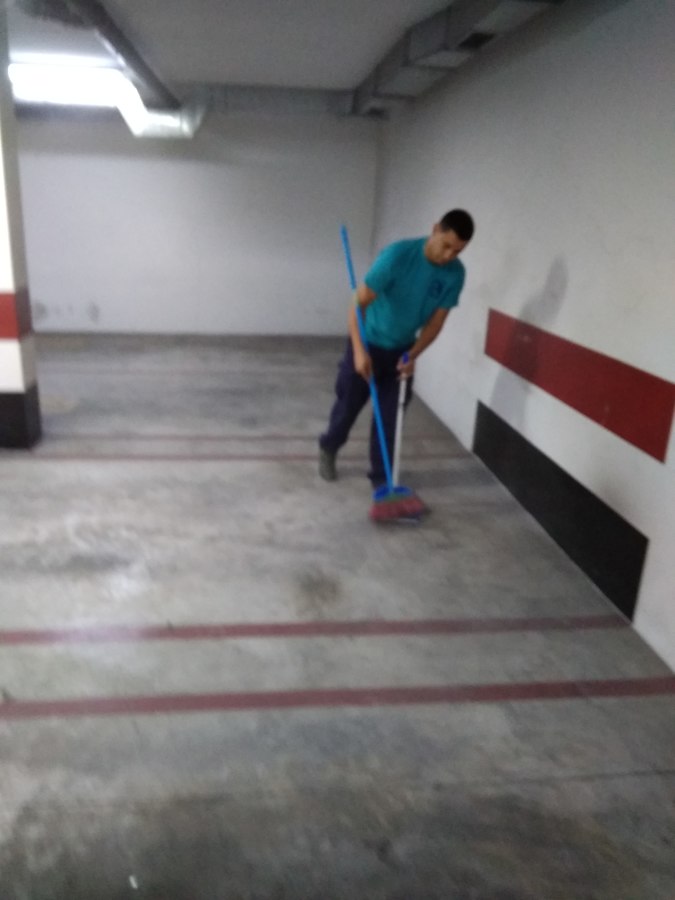 Limpieza y Mantenimiento de Garajes